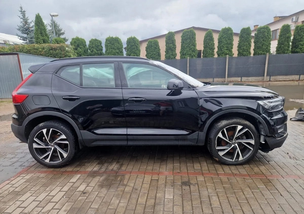 Volvo XC 40 cena 39900 przebieg: 67000, rok produkcji 2018 z Chodzież małe 529